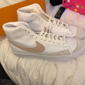 Nike Sneakers - Blazer Mid 77